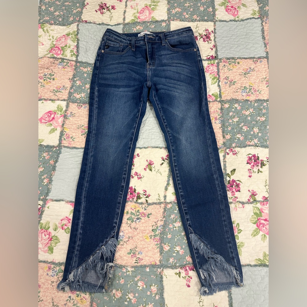 KanCan Fringed Ankle skinny Jeans